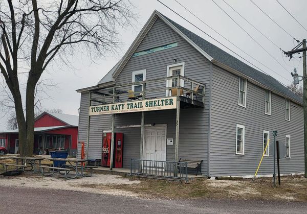 The Turner Katy Trail Shelter in Tebbetts, Missouri - Photo: Shawn "Ruk Runner" Whitcomb